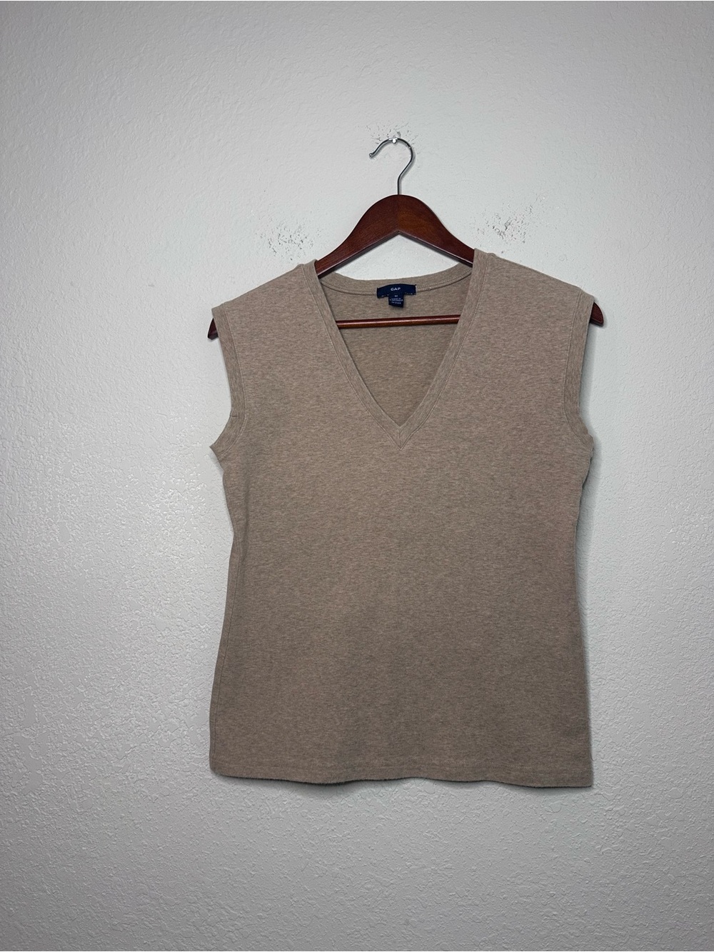 Gap Taupe V-Neck Sleeveless Tank Top Size Medium